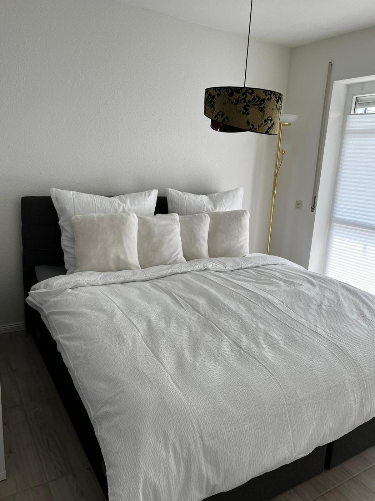 Luxliv Apartements Балинген Екстериор снимка